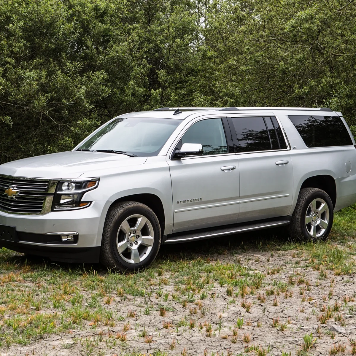 2015 Chevrolet Suburban Review Chevy Suburban Maintains Tradition Modernizes Electronics CNET