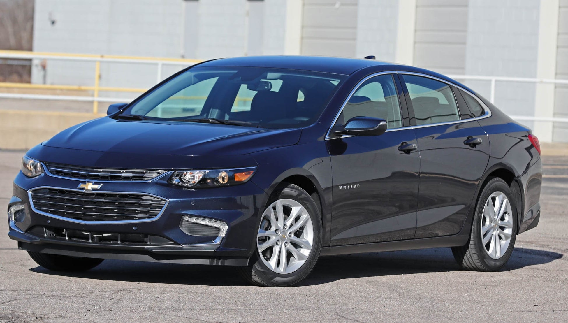2017 Chevrolet Malibu Review Pricing And Specs