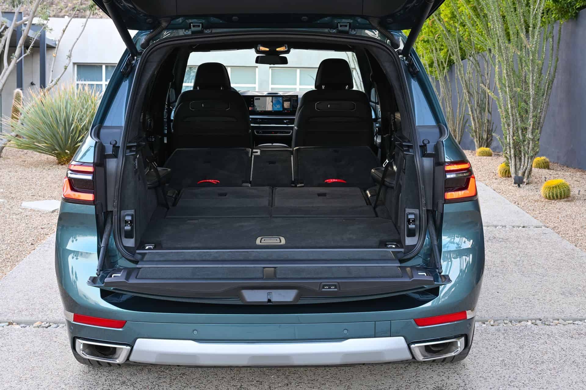 2026 BMW X7 cargo space review