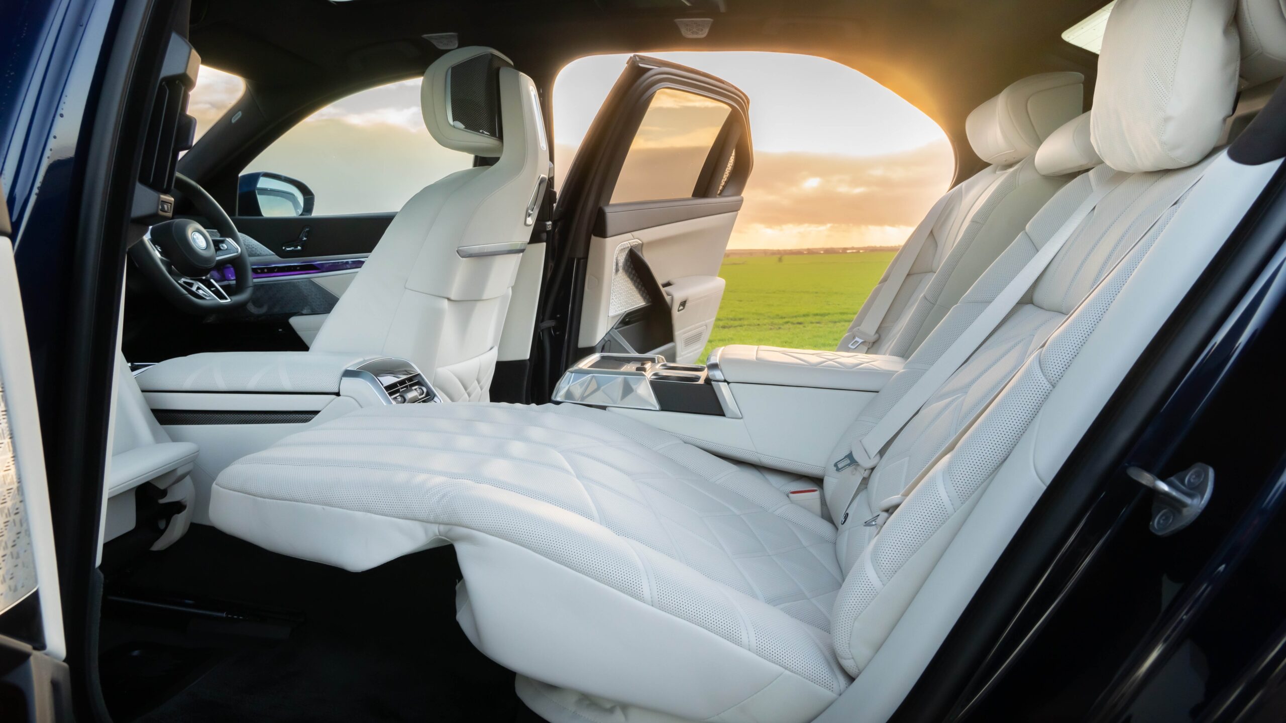 2026 BMW 7 Series executive lounge review