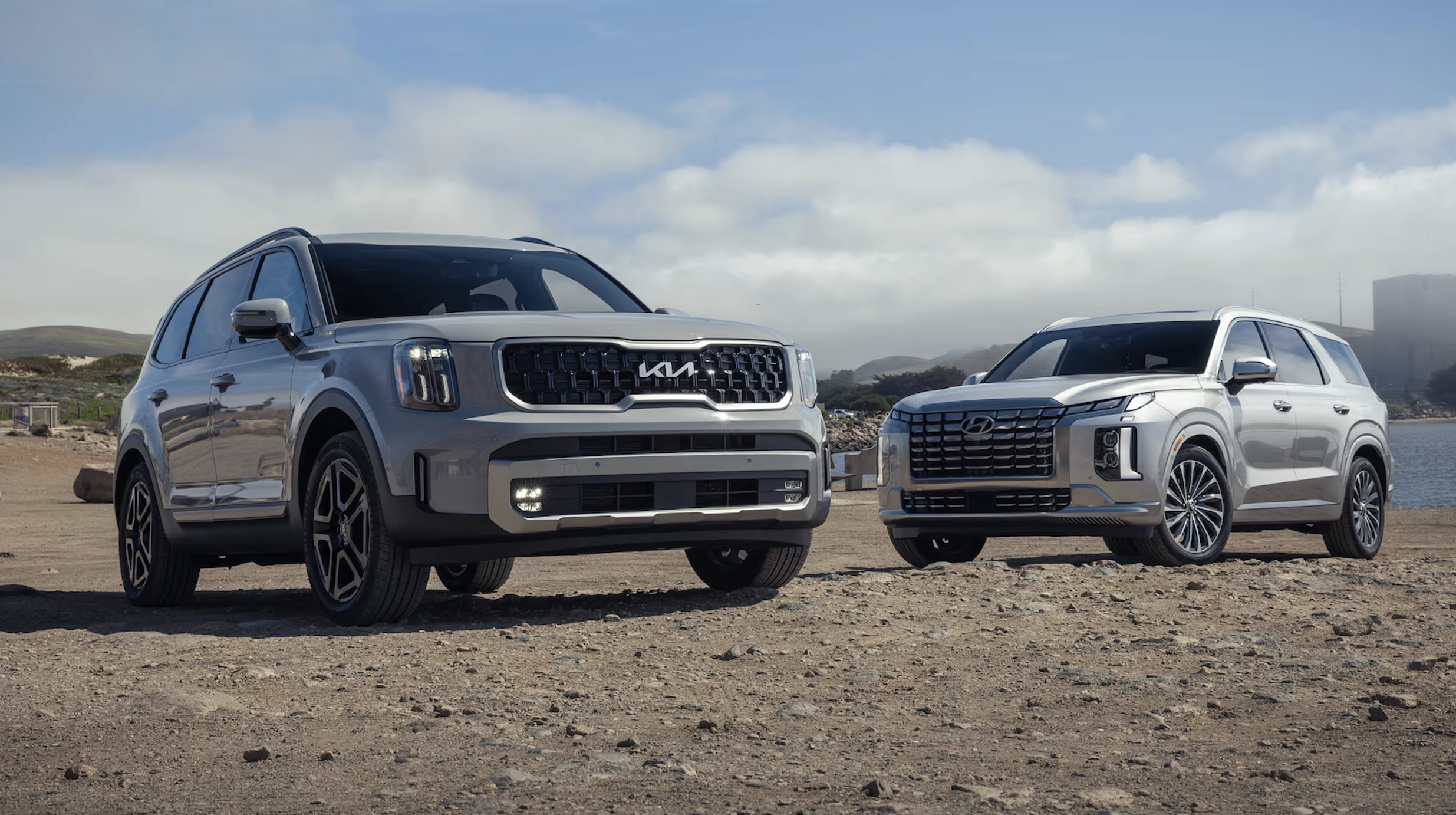 Kia Telluride Vs Hyundai Palisade Which SUV Is Right For Your Family The Car Mom Car Reviews Car Buying Tips For Moms