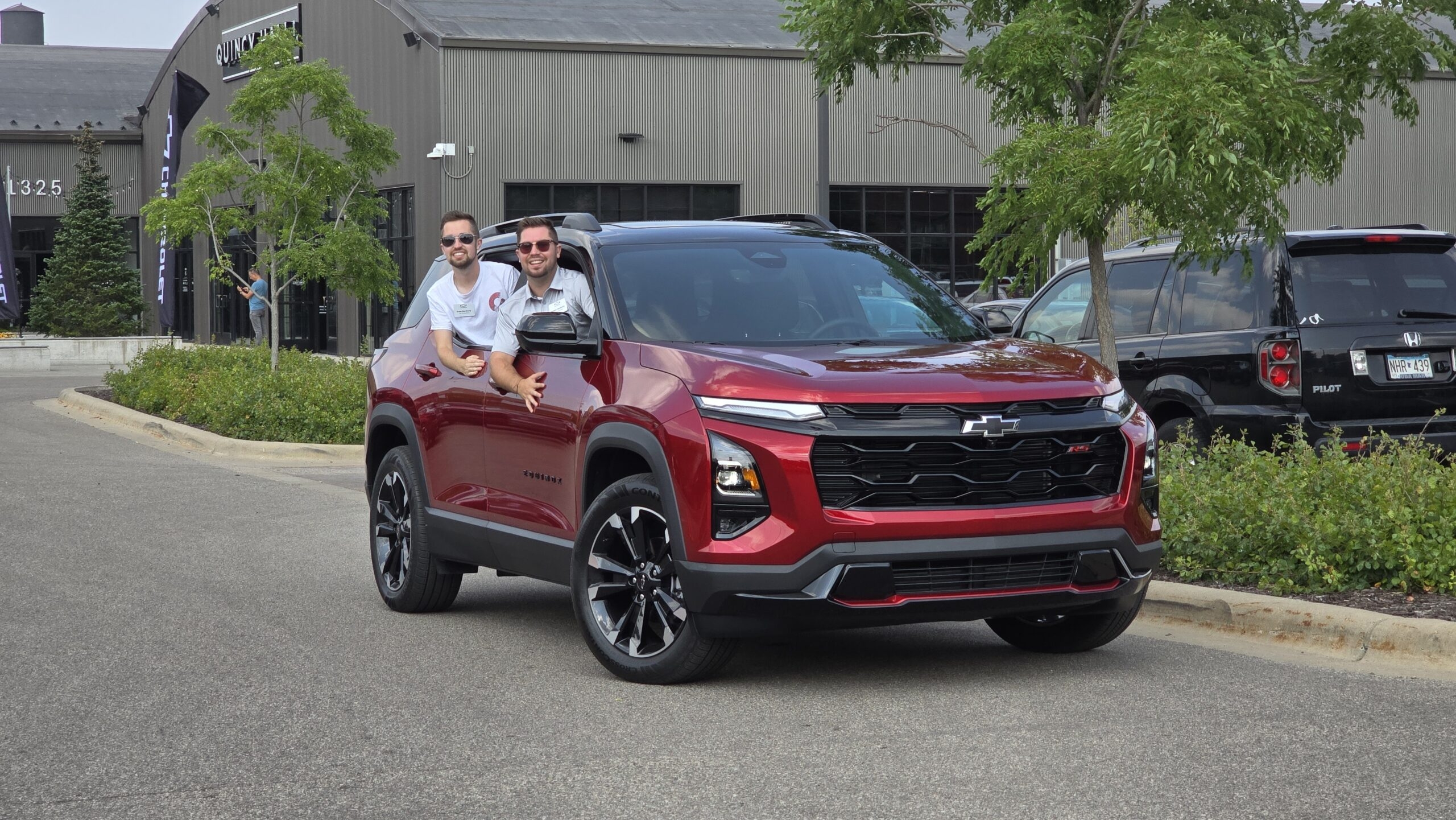 2027 Chevrolet Equinox vs Toyota RAV4