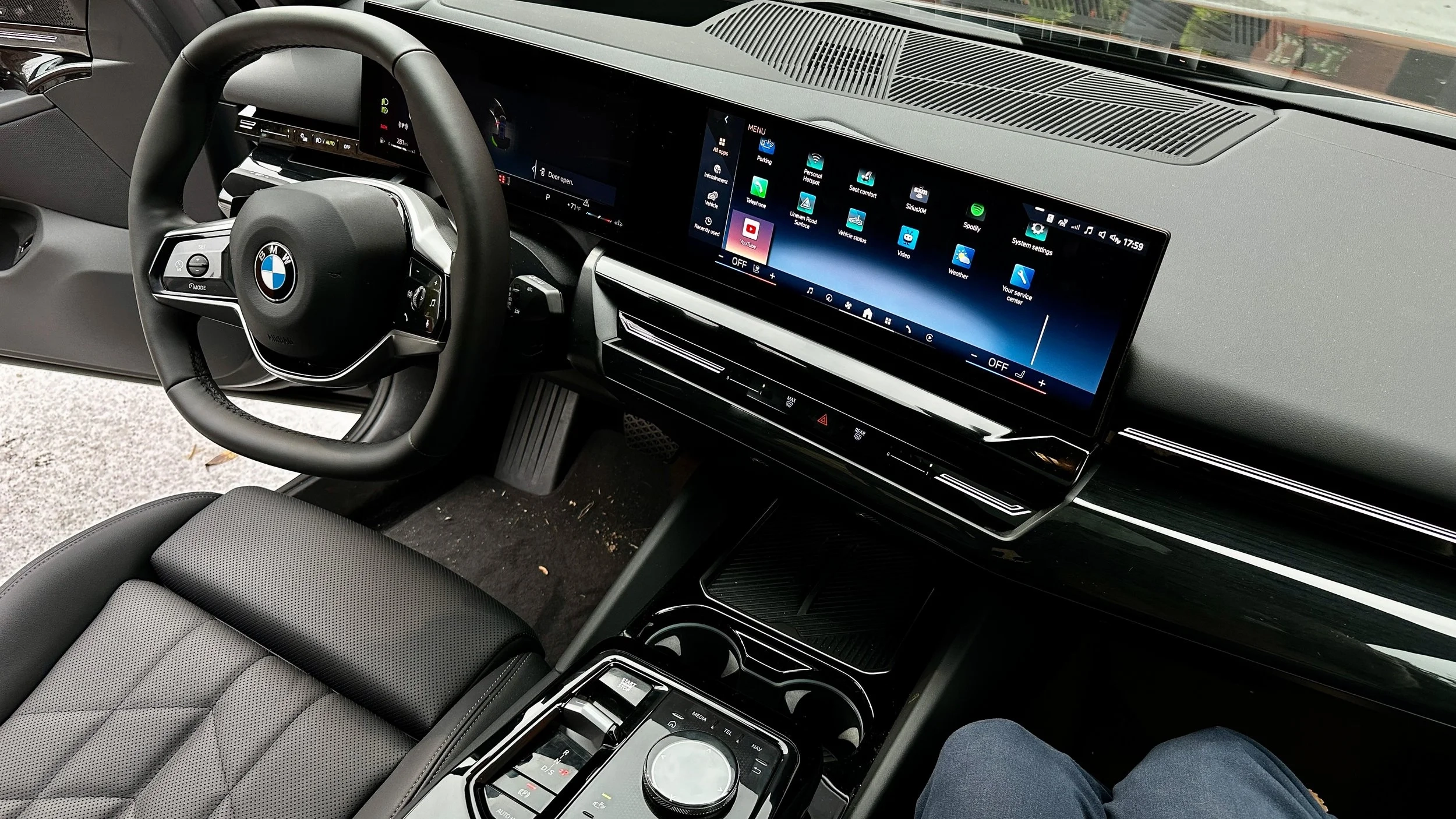 2026 BMW 5 Series infotainment system review