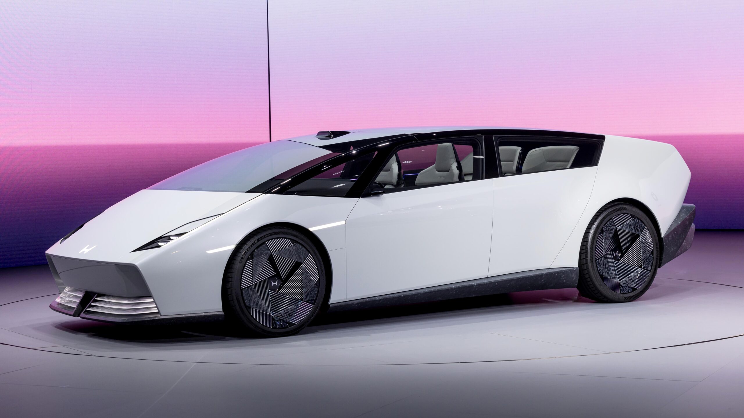 The Honda 0 Saloon And 0 SUV Prototypes Preview 2026 Production Cars Top Gear